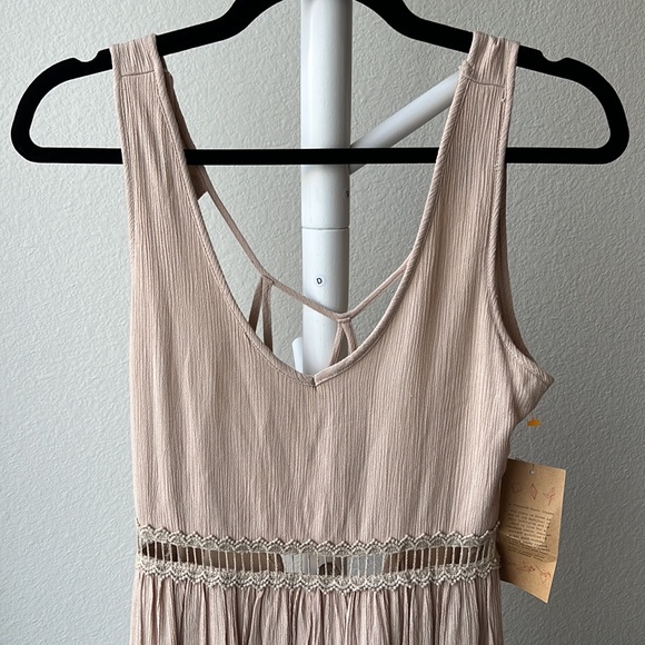 PAPER CRANE Bohemian Backless Cutout Summer Dress - Picture 2 of 7